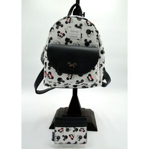 Loungefly Disney Mickey And Minnie Mouse Cupcake Mini Backpack‎ with card holder